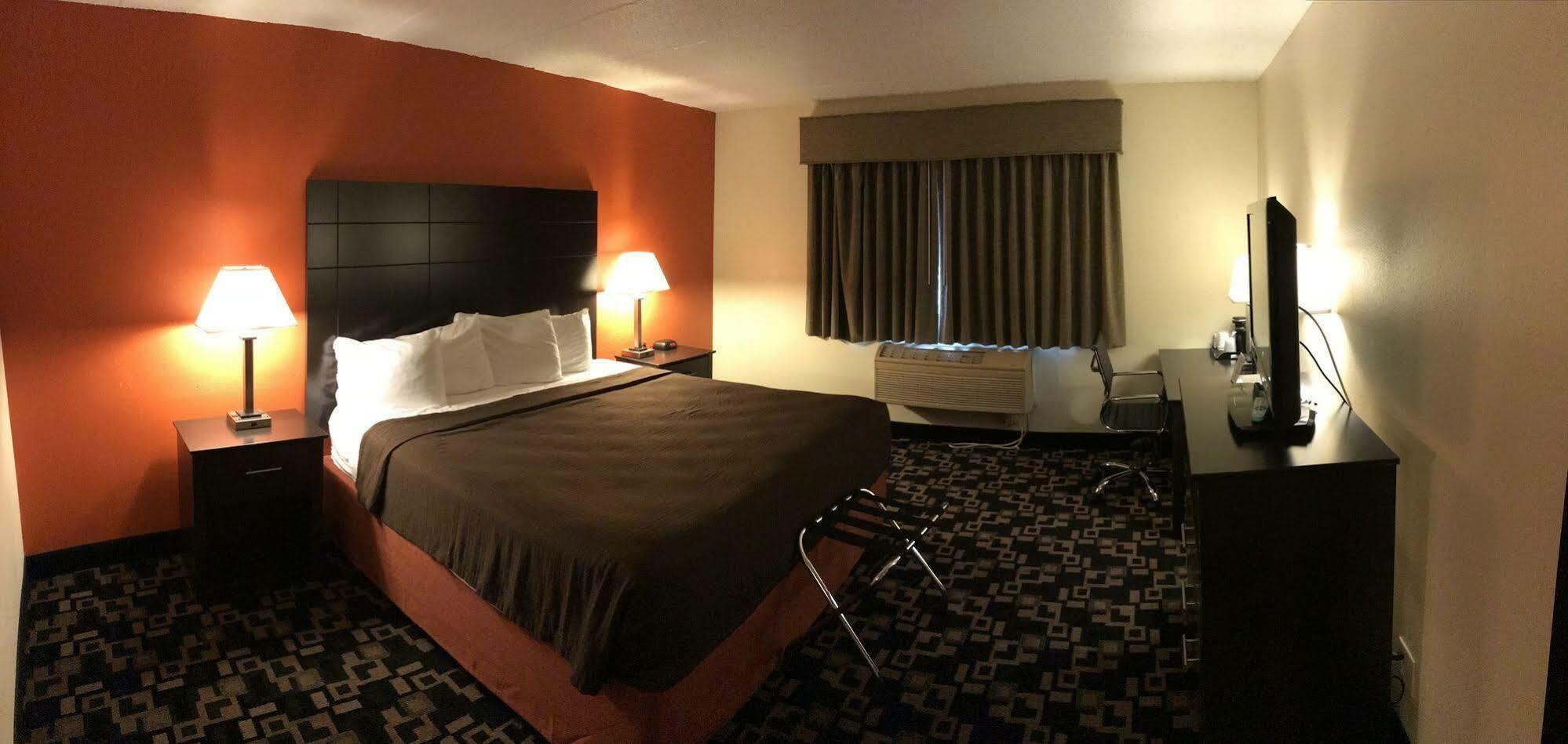 Baymont By Wyndham Bloomington Msp Airport Motel Richfield Exterior photo